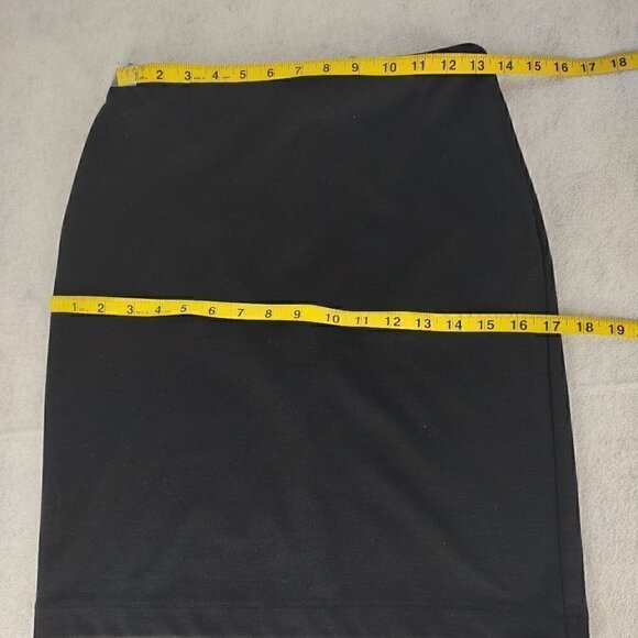 Merona Women's Black Pull On A-Line Stretch Back Zipper & Hook Skirt Size 2 - Picture 7 of 10